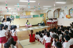 幼稚園、小学校の児童園児に対する交通安全指導